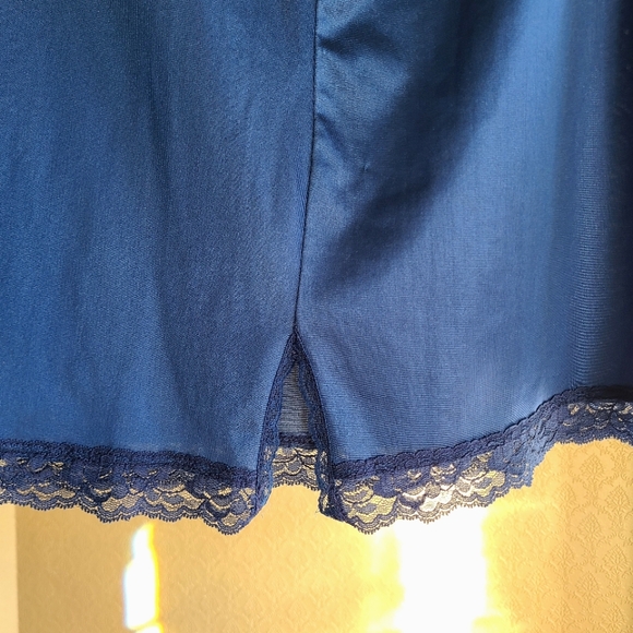 Vintage Kayser Lingerie Blue Lacy Slip Skirt - Picture 3 of 4